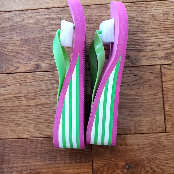 Flip Flops - Picture 2 of 8